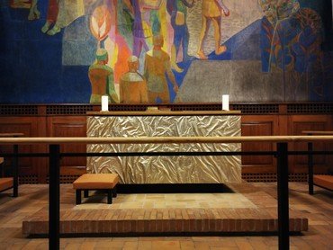 Det nye alter i Lindevang kirke